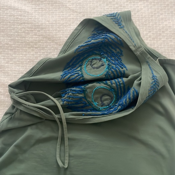 One should tank top with peacock feather.  Made in Nepal - Picture 3 of 6